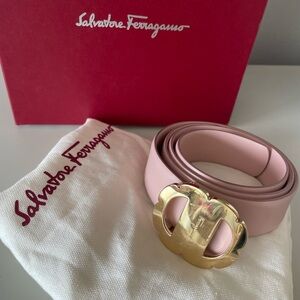 Ferragamo Belt - blush pink, gold Size 37 inches